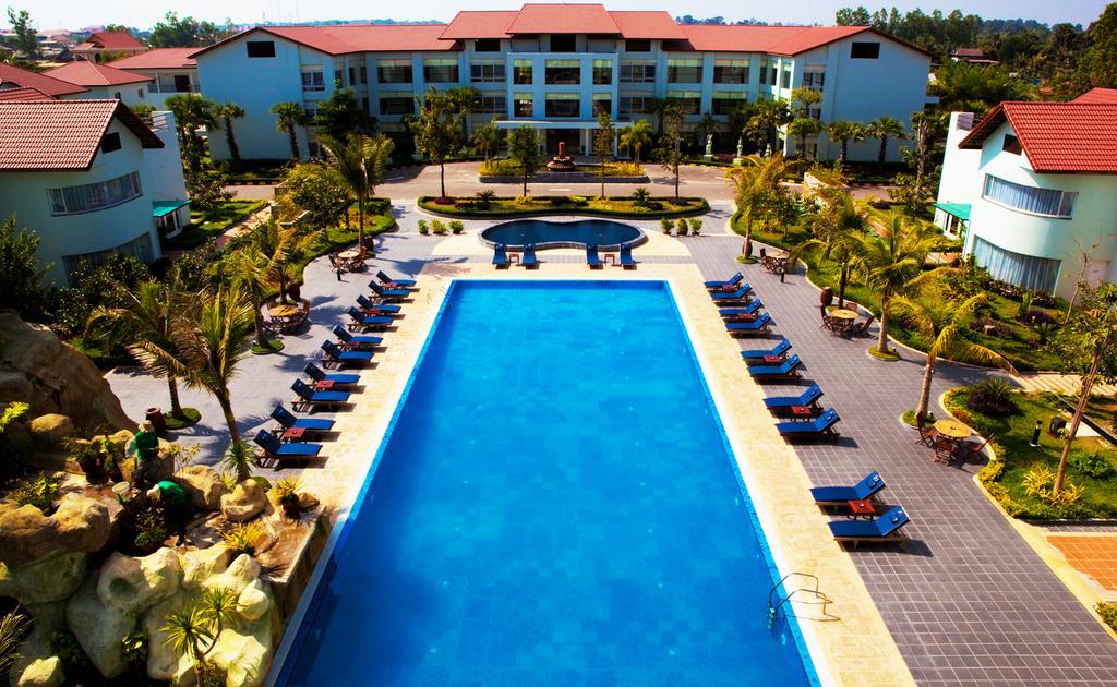 Paradise Angkor Villa Hotel Siem Reap Bagian luar foto