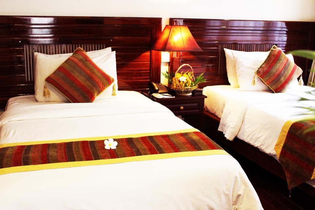 Paradise Angkor Villa Hotel Siem Reap Bagian luar foto