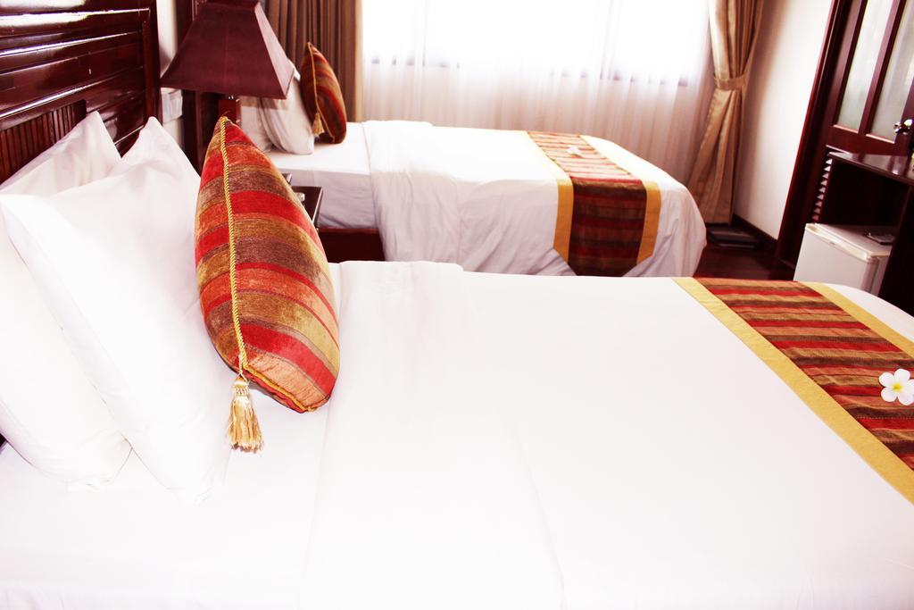 Paradise Angkor Villa Hotel Siem Reap Bagian luar foto