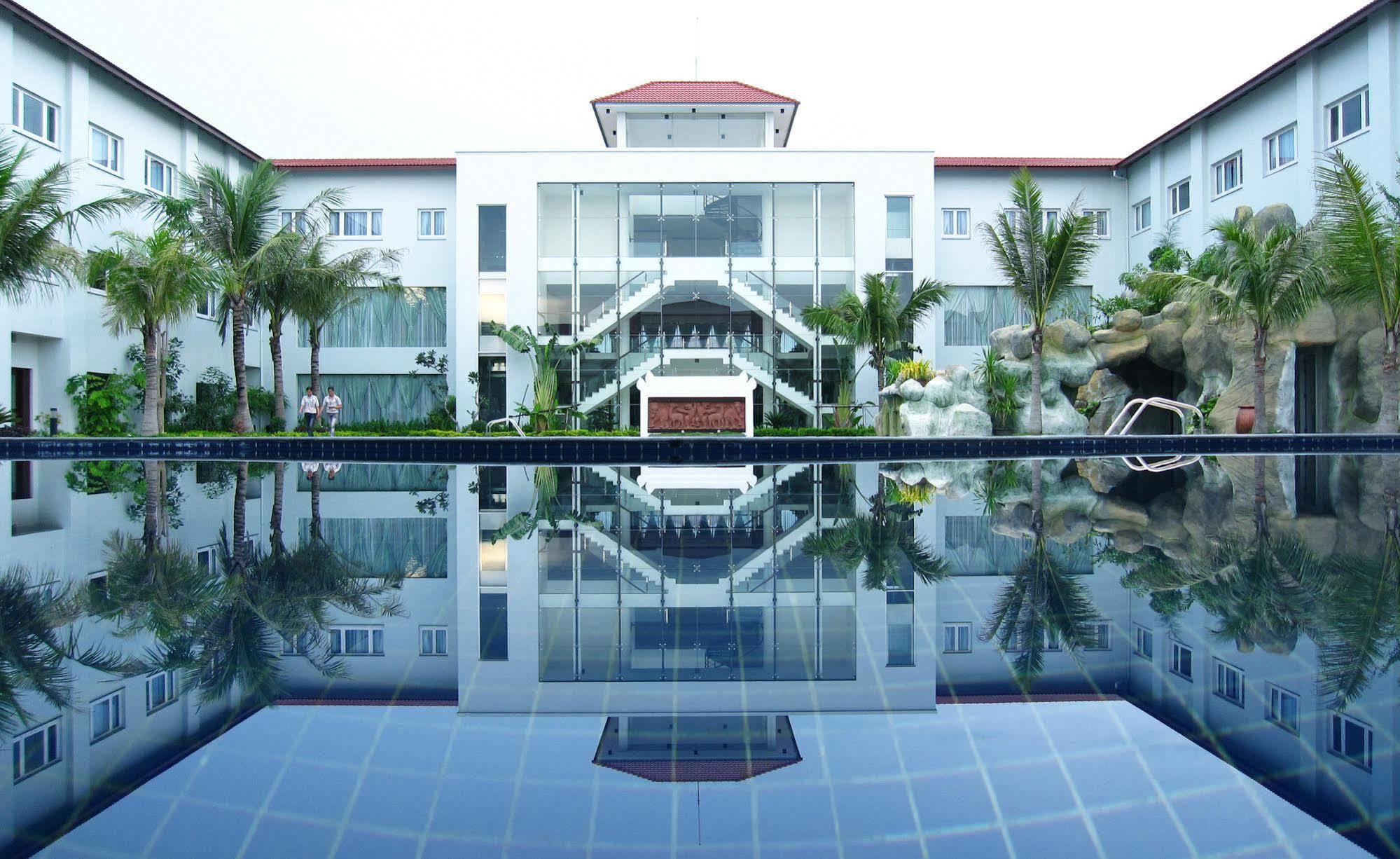 Paradise Angkor Villa Hotel Siem Reap Bagian luar foto